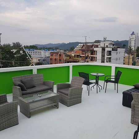 Centre Point Patong With Rooftop Terrace 外观 照片