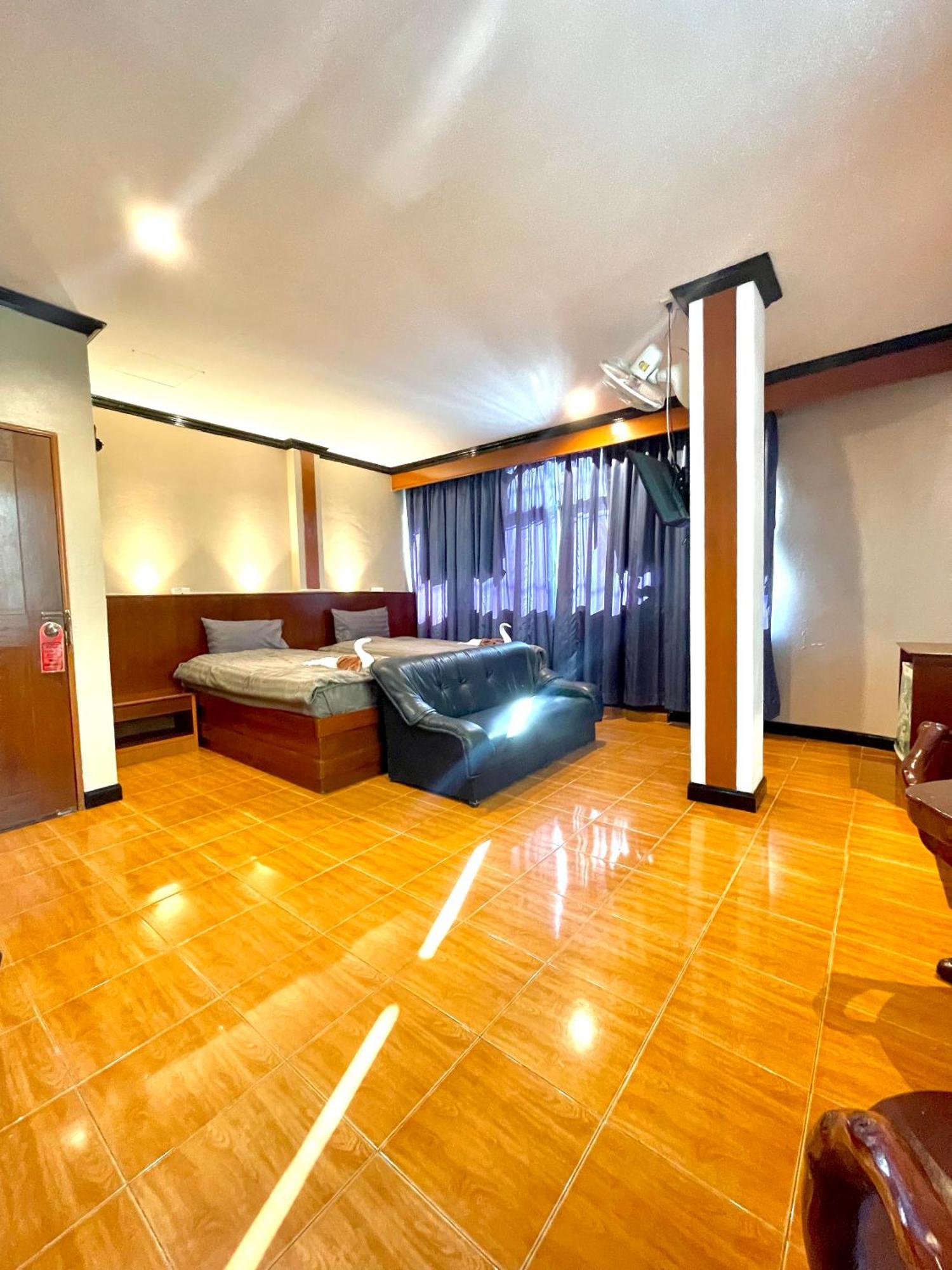 Centre Point Patong酒店 外观 照片